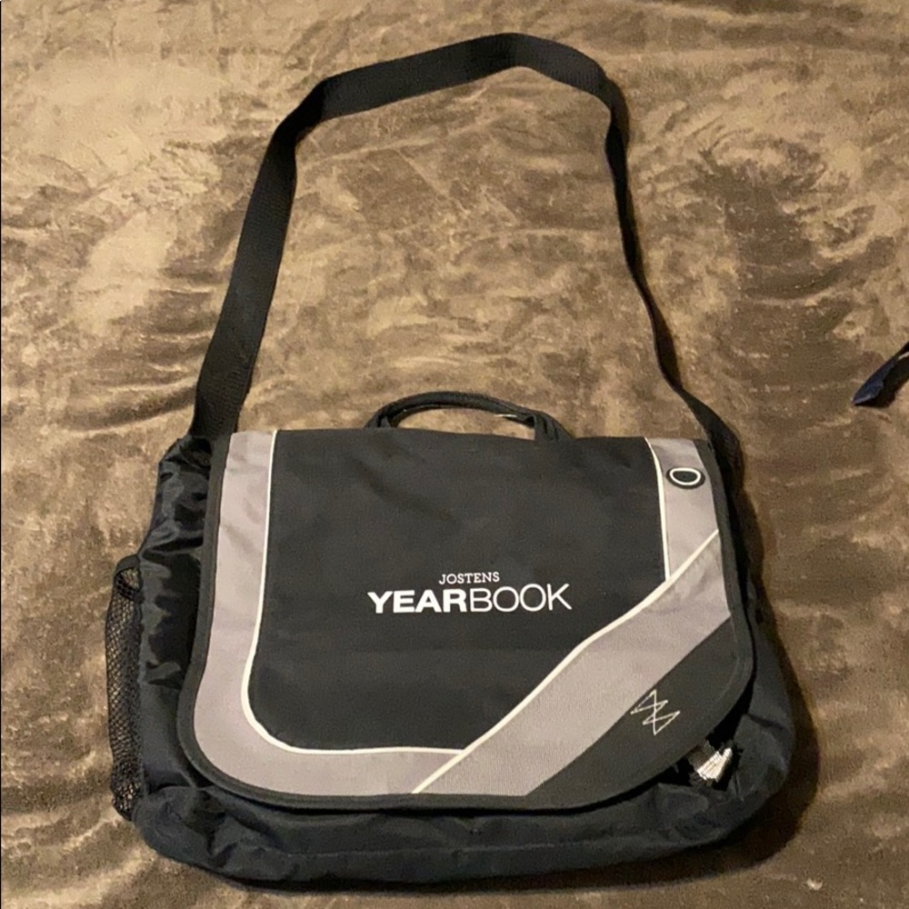 Yearbook laptop bag